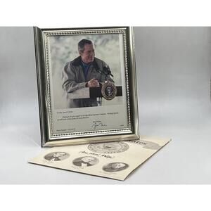 George W. Bush Signed Framed Photo 12x10 + Presidents Mini Poster Framed 22x28